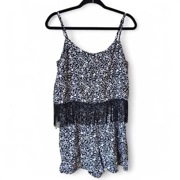 Charlotte Russe Pants - Floral Fringe Romper Size S Black White Sleeveless Boho Festival Charlotte Russe
